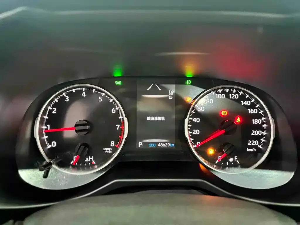 Toyota Wildlander 2021 из CN, фото 2
