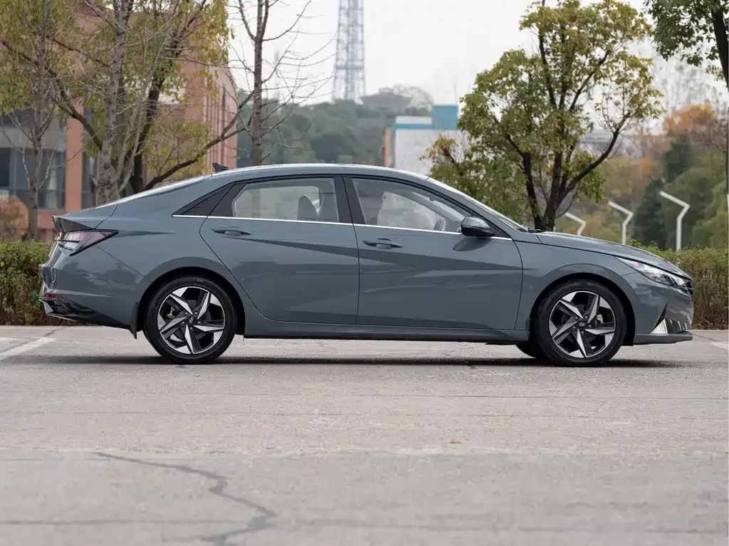 Hyundai Elantra 2023 из CN, фото 6