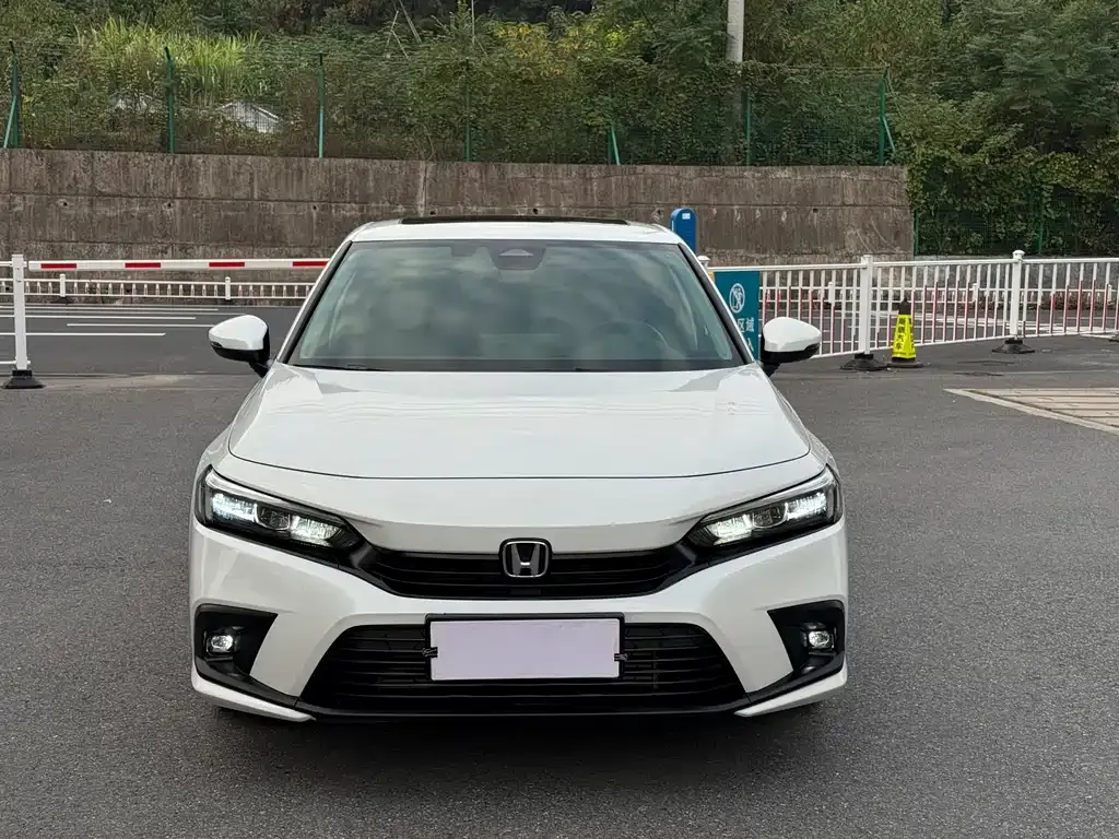 Honda Civic 2023 из CN, фото 2