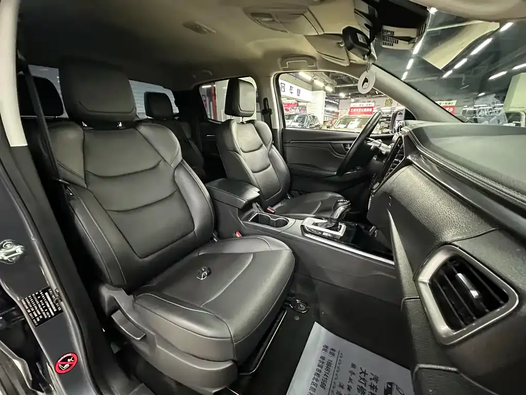 Isuzu D-MAX 2022 из CN, фото 8