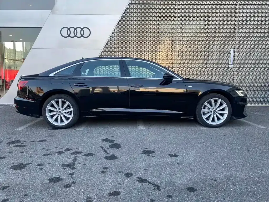 Audi A6L 2024 из CN, фото 7