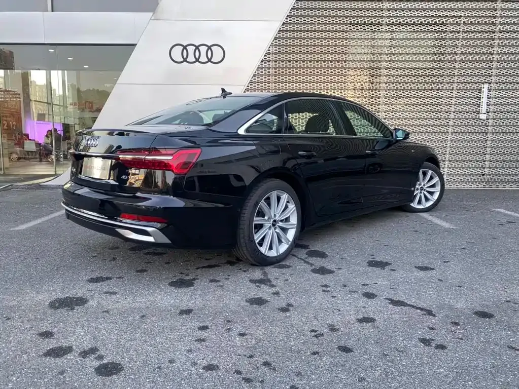 Audi A6L 2024 из CN, фото 6