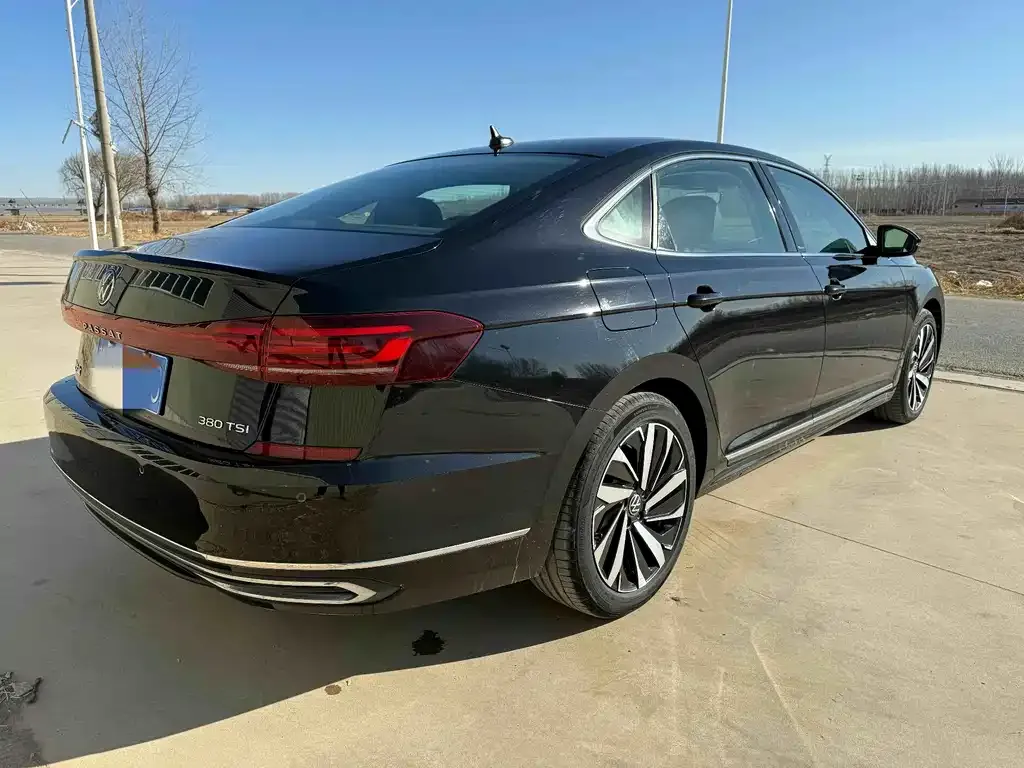 Volkswagen Passat — фото 2