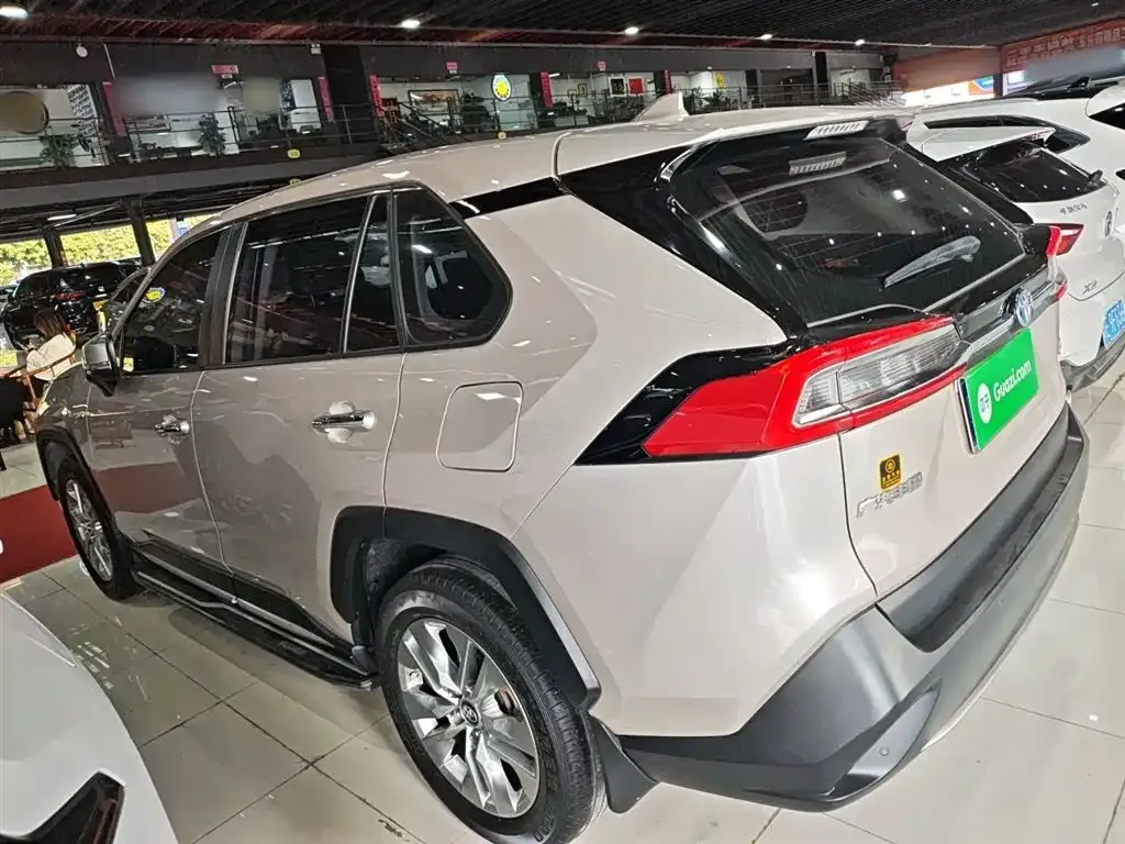 Toyota Wildlander 2021 из CN, фото 3