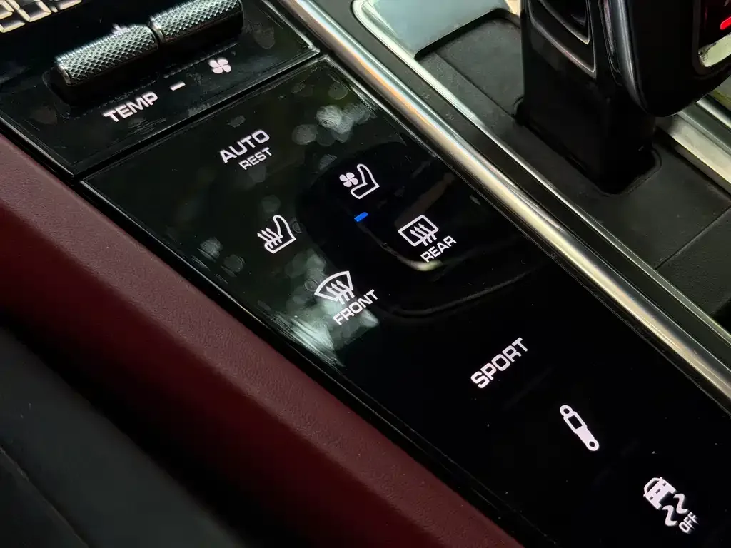 Porsche Cayenne 2023 из CN, фото 9