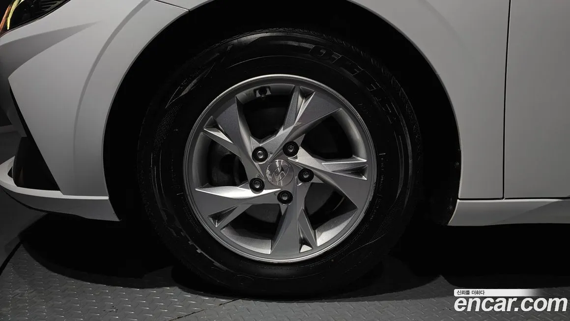 Hyundai AVANTE — фото 5