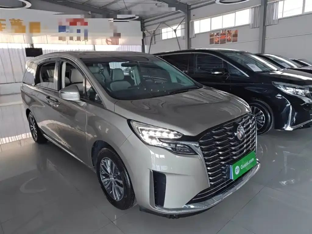 Buick GL8 2023 из CN, фото 3