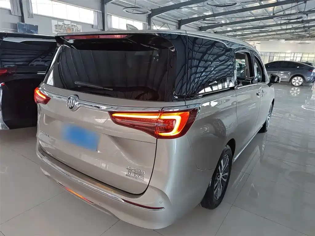 Buick GL8 2023 из CN, фото 6