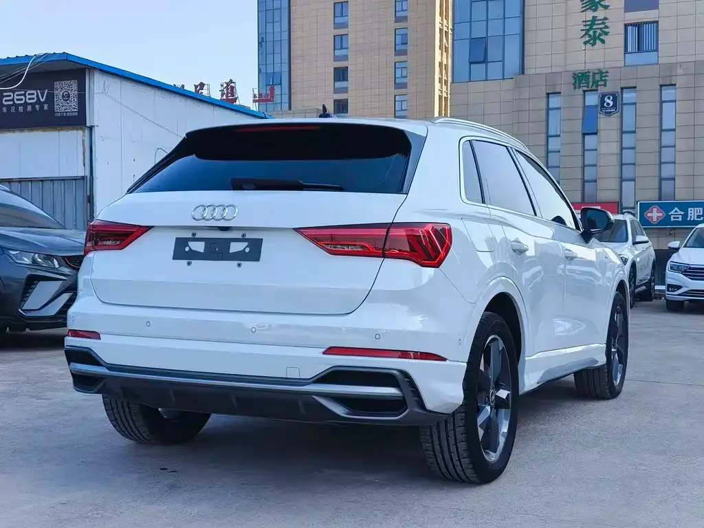 Audi Q3 2021 из CN, фото 3
