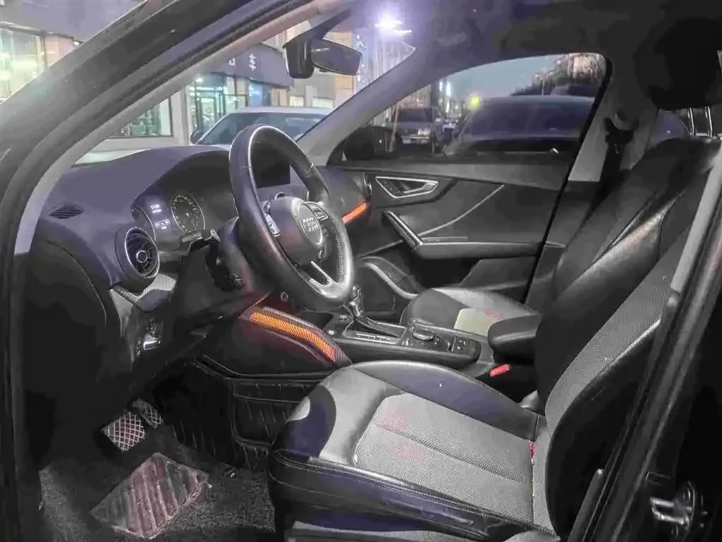 Audi Q2L 2021 из CN, фото 2