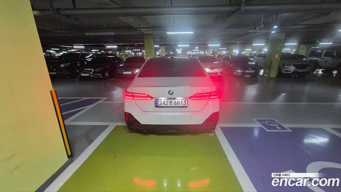 BMW 5-Series 2025 из KR, фото 7