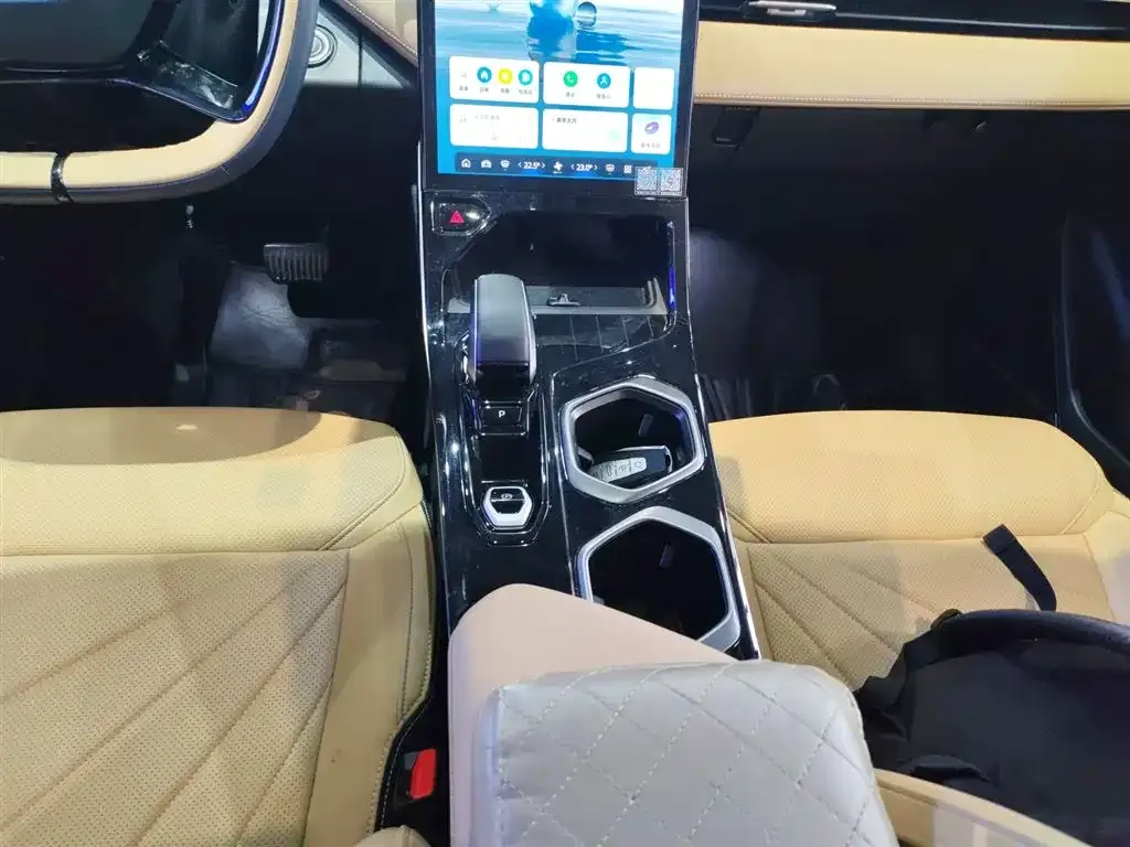 Geely Boyue L 2023 из CN, фото 8