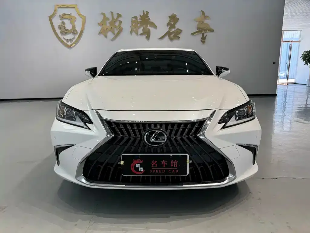 Lexus ES 2022 из CN, фото 1