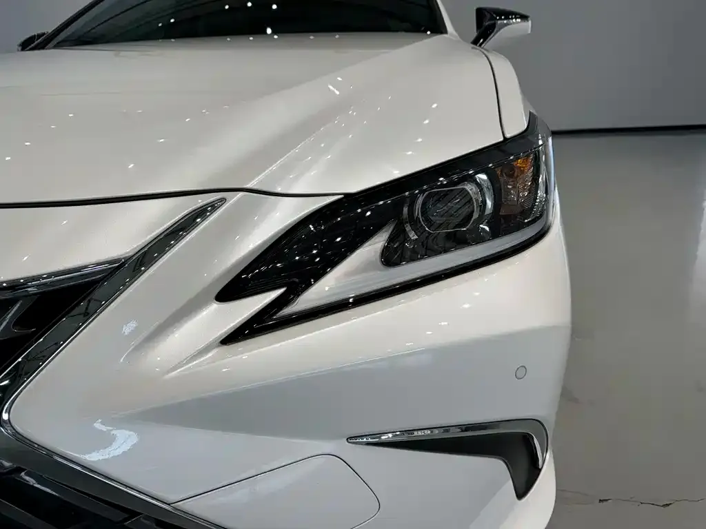 Lexus ES 2022 из CN, фото 5
