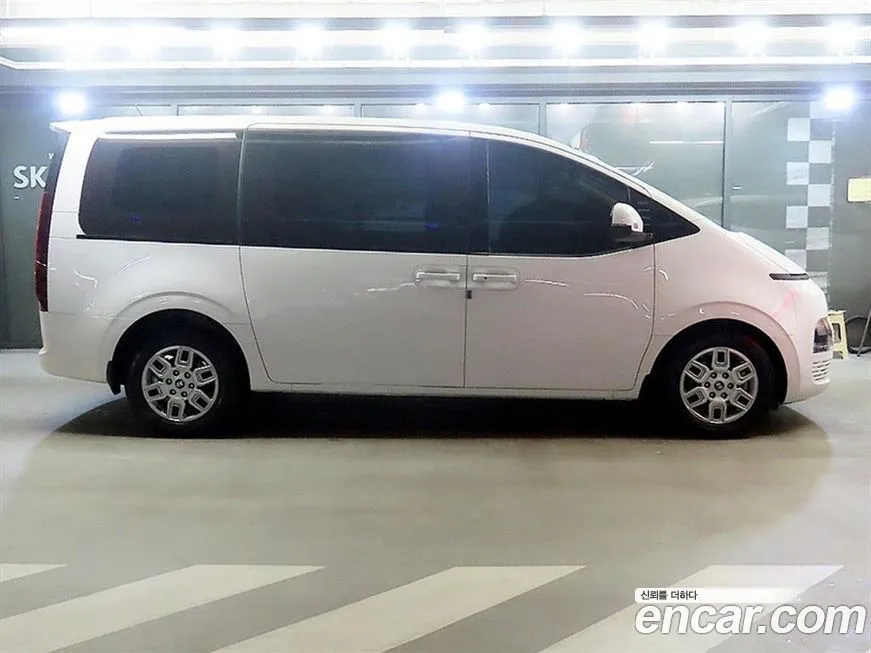 Hyundai Staria — фото 2