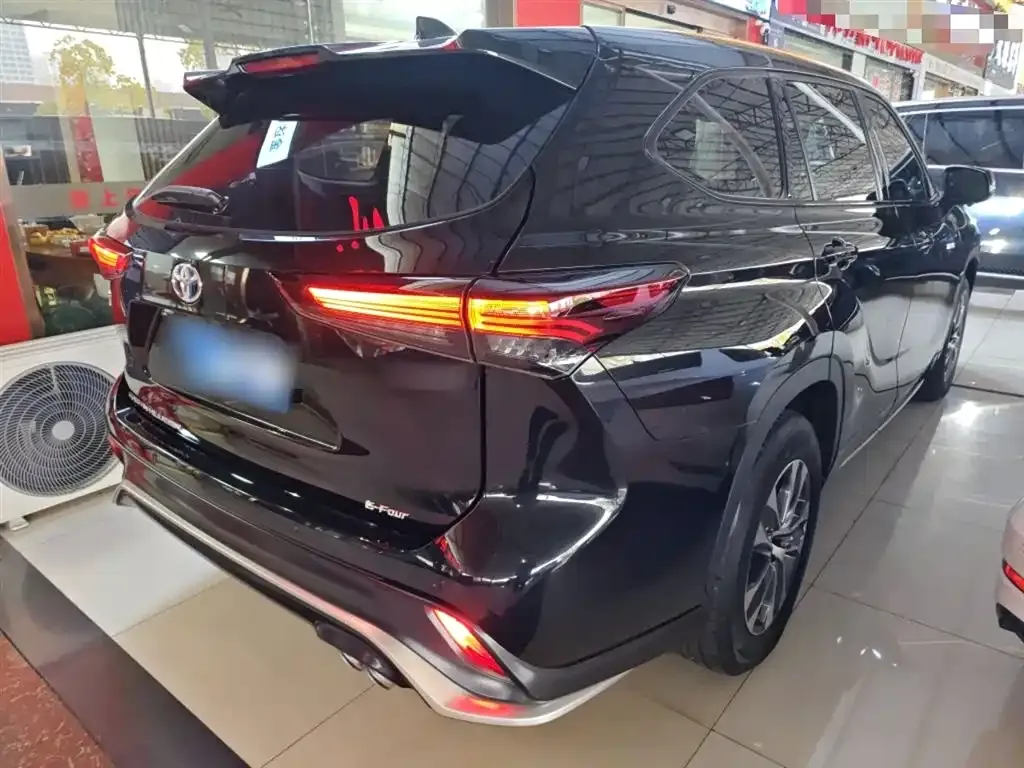 Toyota Crown Kluger 2024 из CN, фото 7