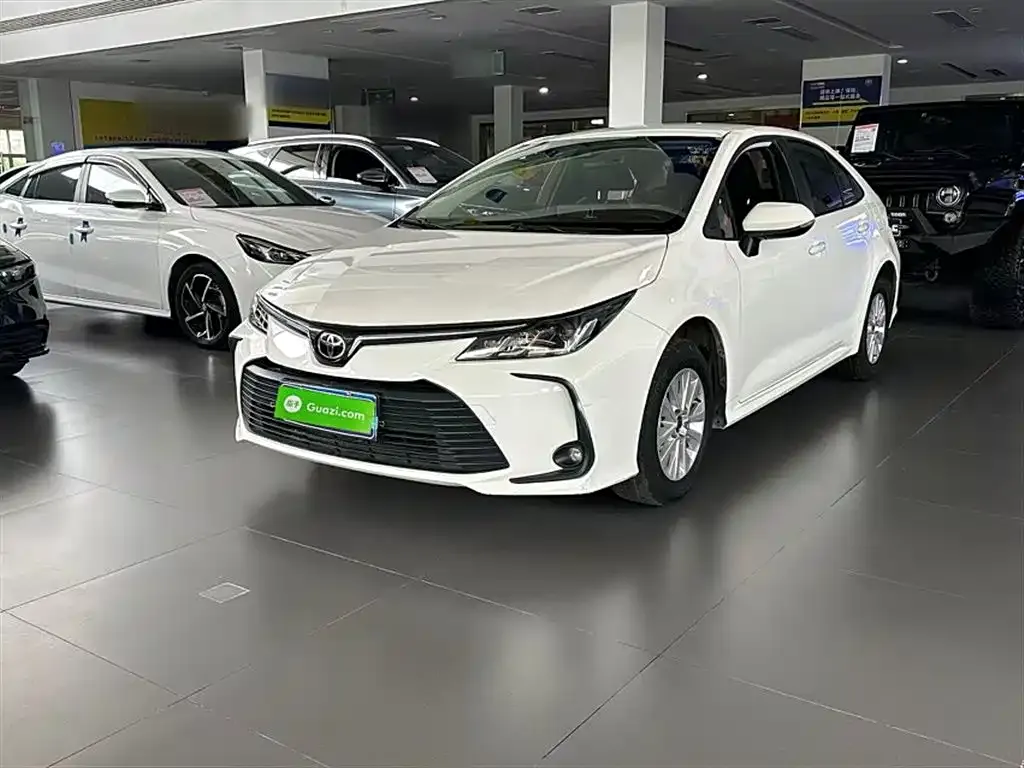 Toyota Corolla 2024 из CN, фото 1