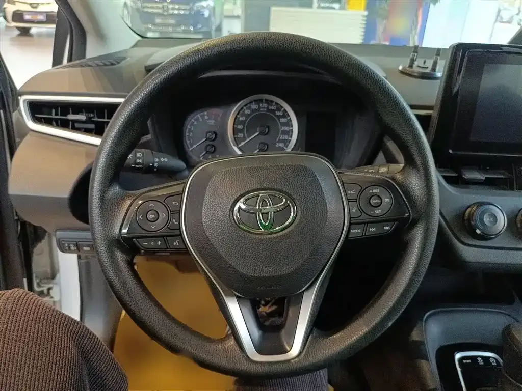 Toyota Corolla 2024 из CN, фото 3