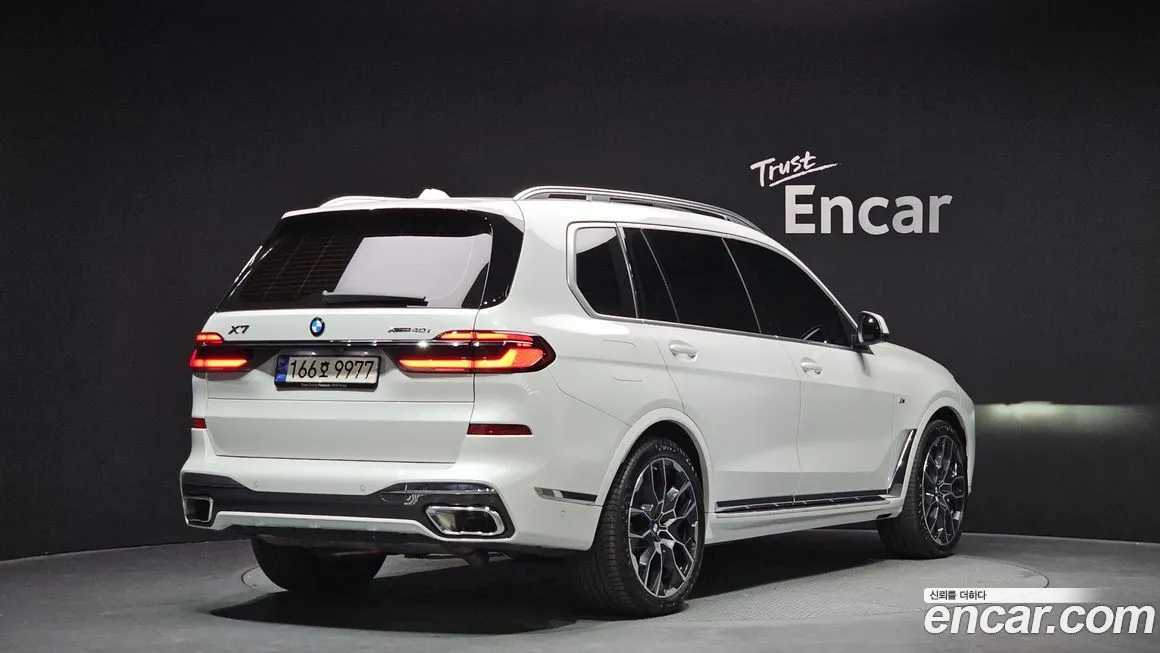 BMW X7 — фото 3