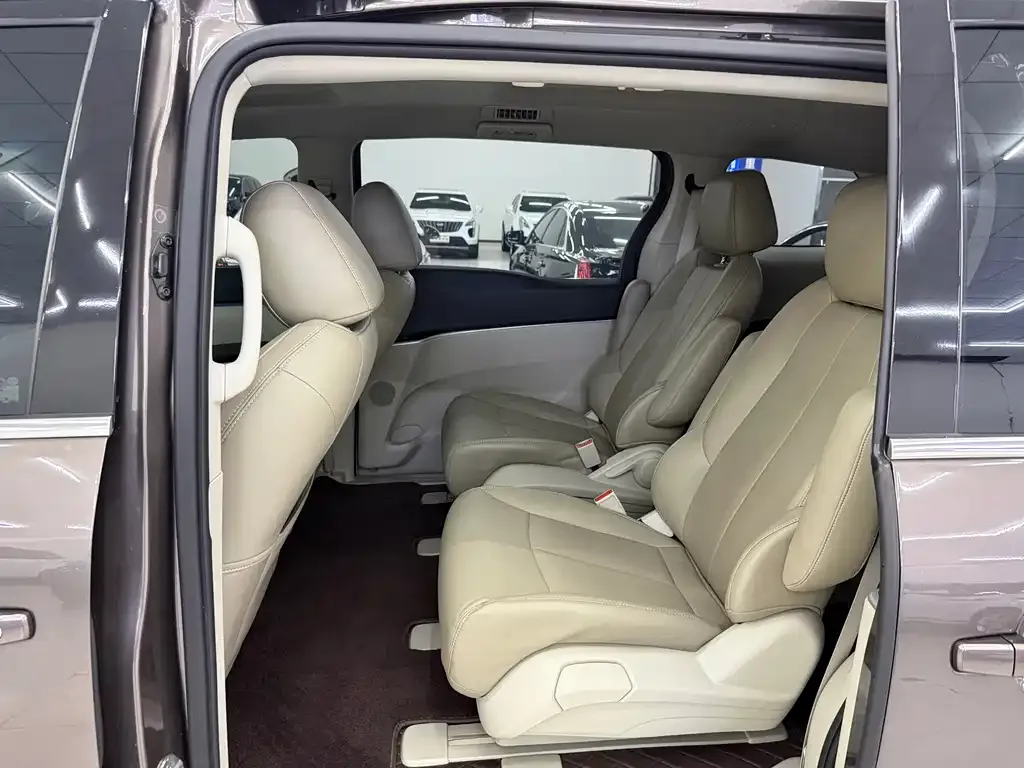 Buick GL8 2021 из CN, фото 5