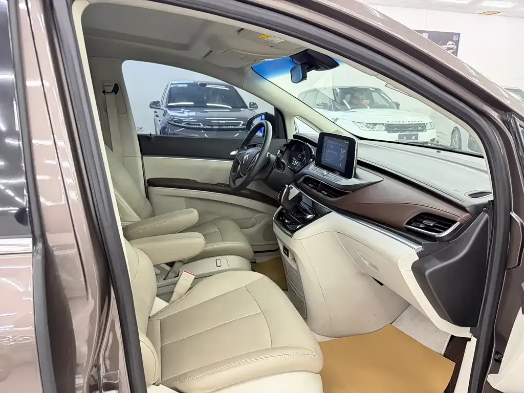 Buick GL8 2021 из CN, фото 10