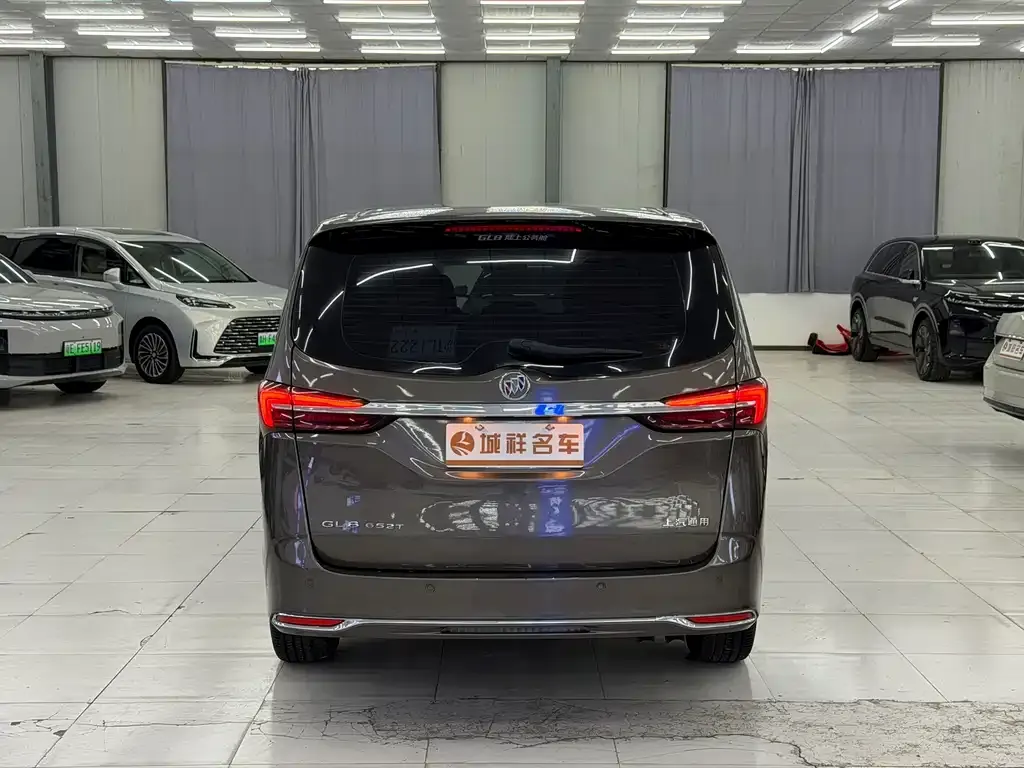 Buick GL8 2021 из CN, фото 3