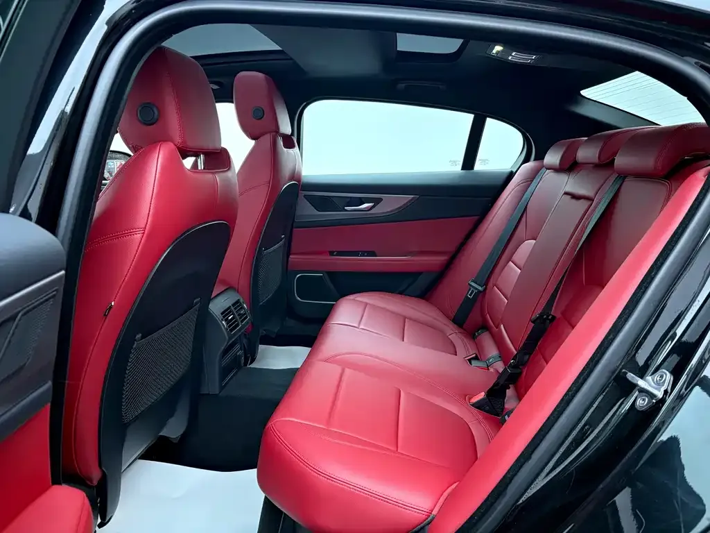 Jaguar XEL 2023 из CN, фото 7