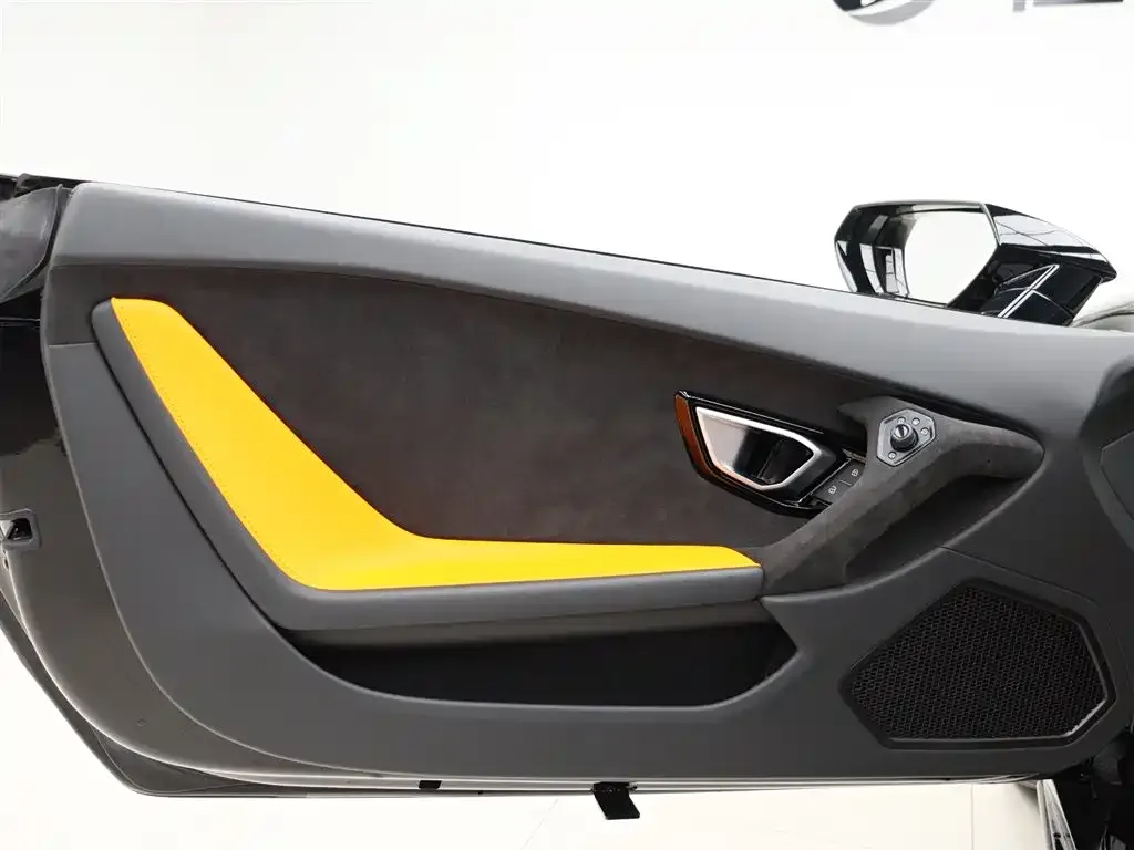 Lamborghini Huracan 2024 из CN, фото 4