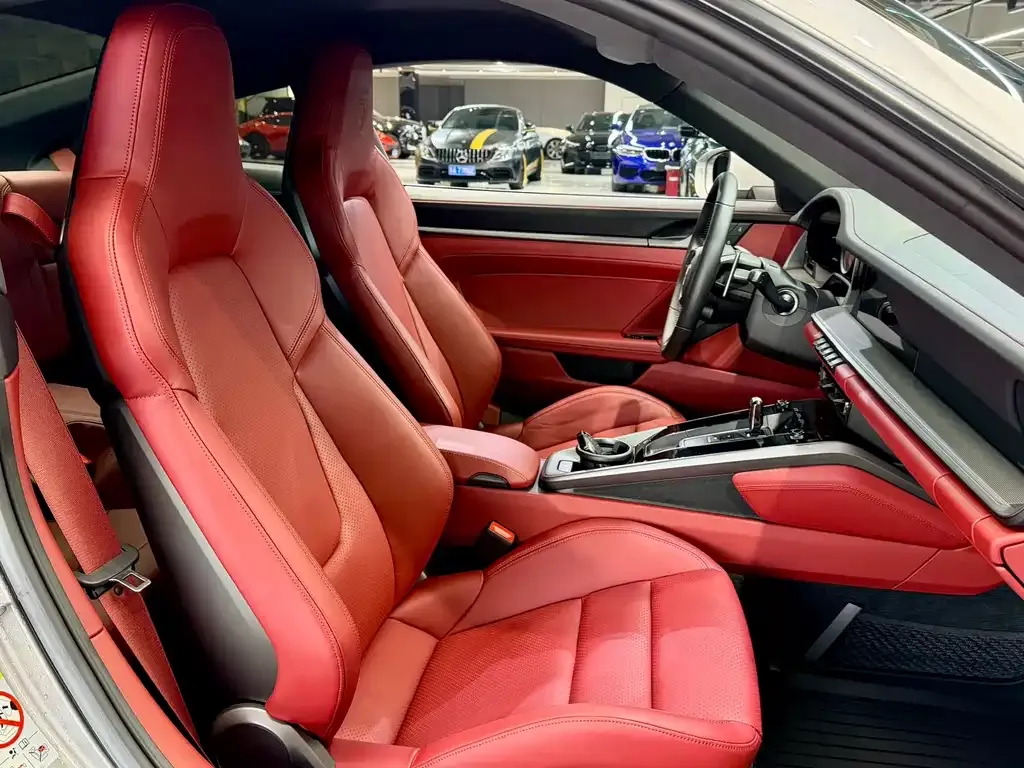 Porsche 911 2024 из CN, фото 8