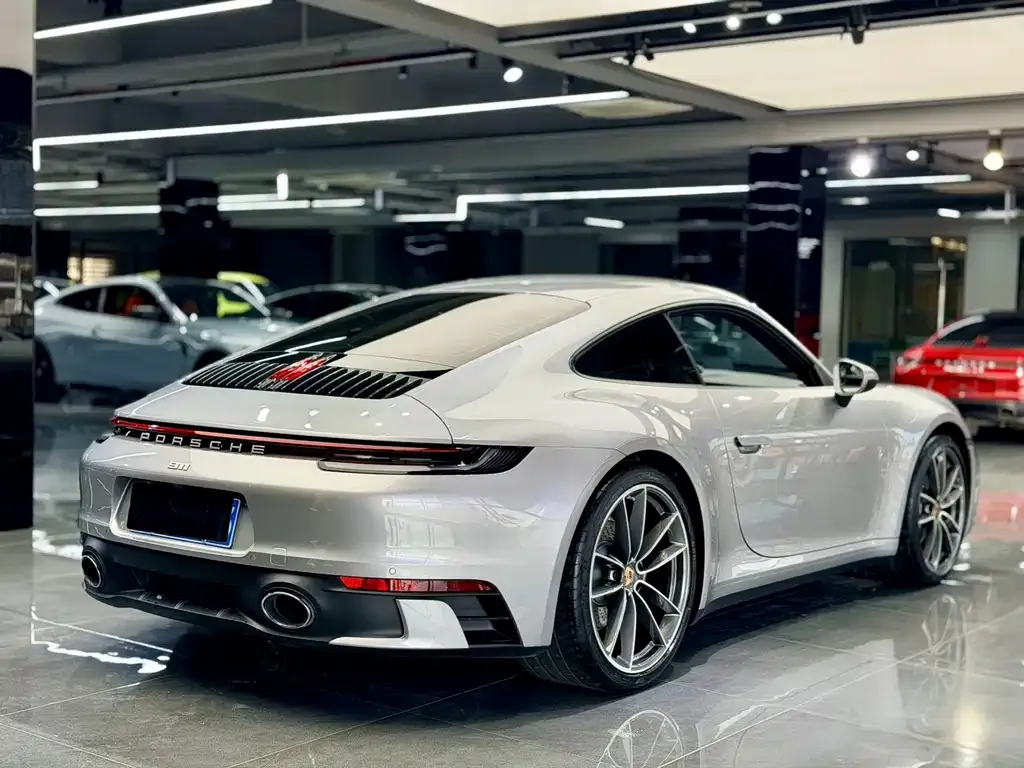 Porsche 911 2024 из CN, фото 5
