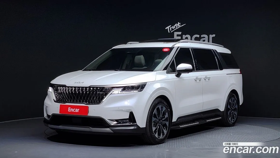 Kia Carnival — фото 1