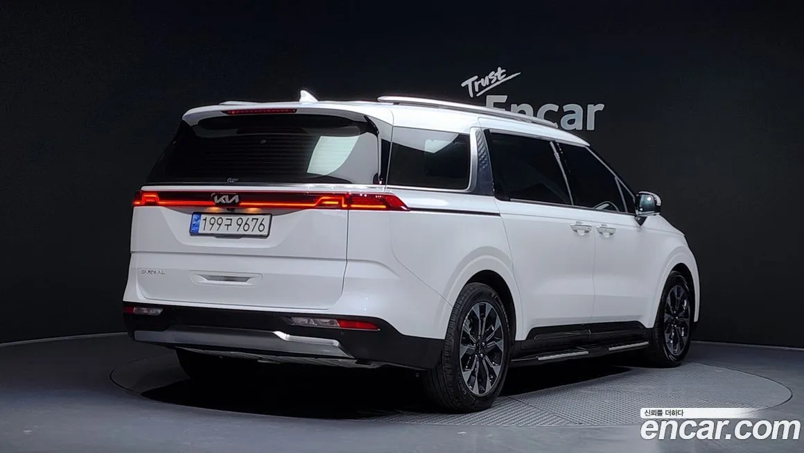 Kia Carnival — фото 3