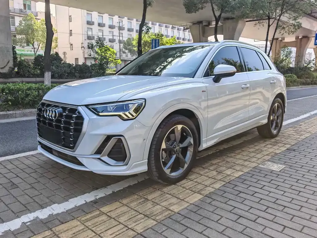 Audi Q3 2023 из CN, фото 1