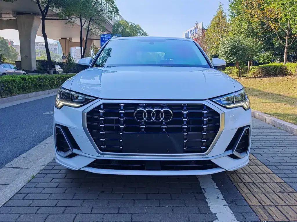 Audi Q3 2023 из CN, фото 7