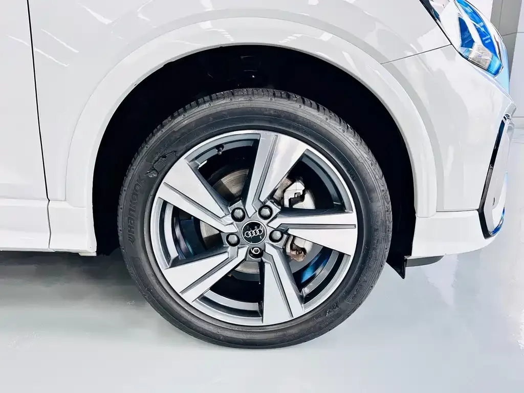 Audi Q2L 2022 из CN, фото 7