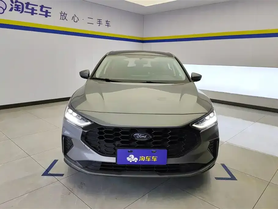 Ford Focus 2023 из CN, фото 7
