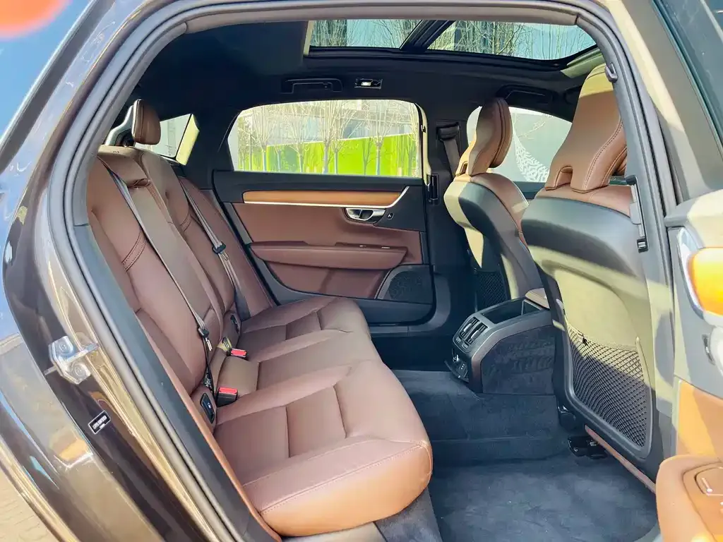 Volvo S90 2022 из CN, фото 6
