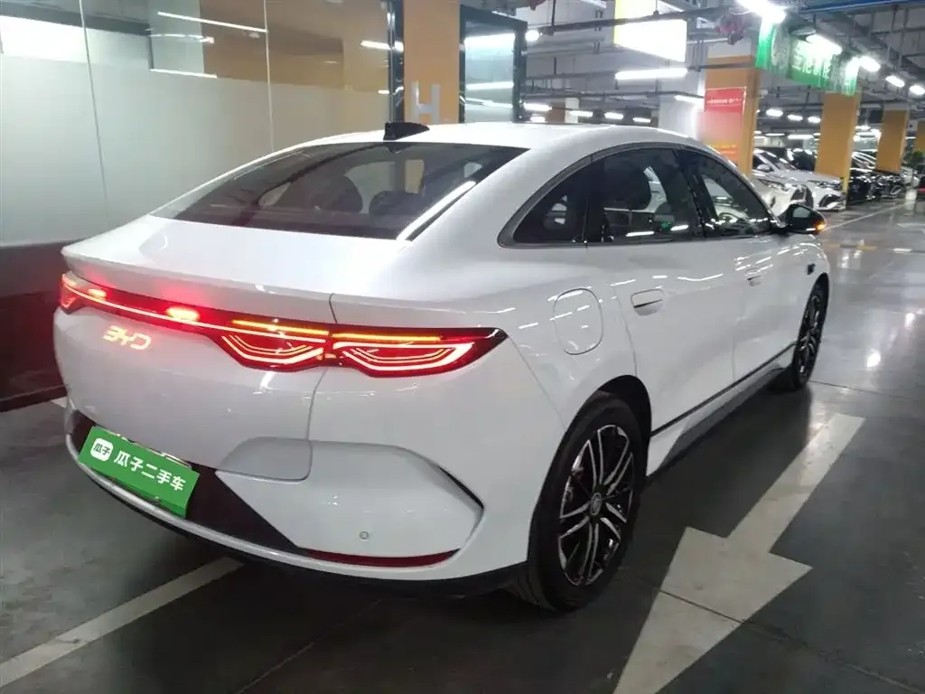 BYD Qin L — фото 9