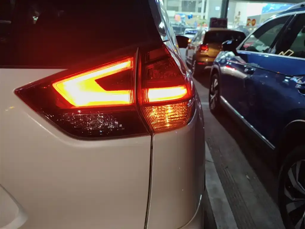 Nissan X-Trail 2021 из CN, фото 2