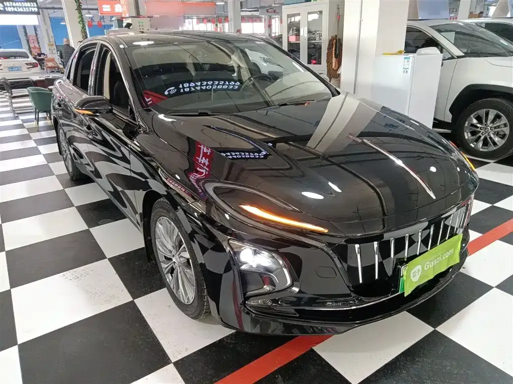 Hongqi E-QM5 2024 из CN, фото 6