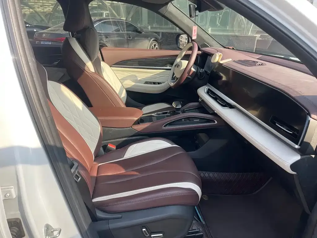 Geely Xingyue L 2024 из CN, фото 10