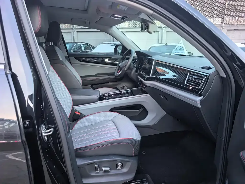 Volkswagen Teramont 2023 из CN, фото 8