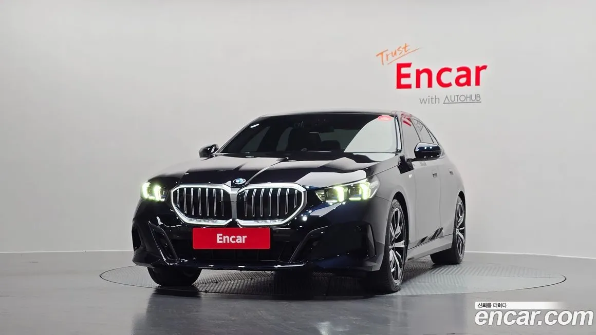 BMW 5-Series 2024 из KR, фото 2