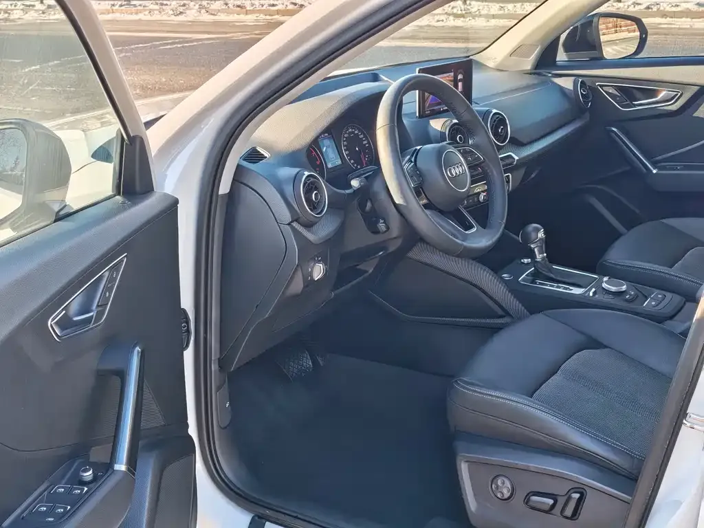 Audi Q2L 2021 из CN, фото 9