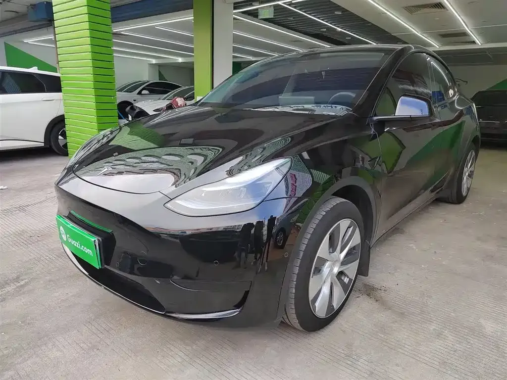 Tesla Model Y 2023 из CN, фото 2
