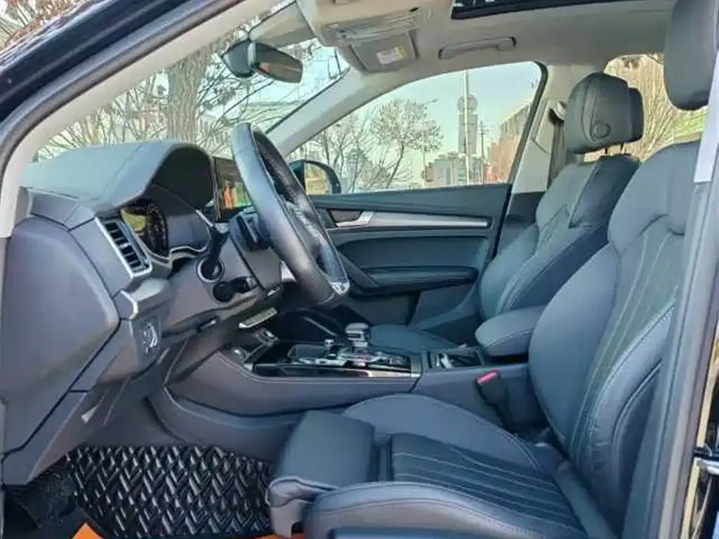 Audi Q5L 2023 из CN, фото 2