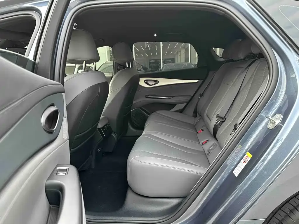 BYD Seal 07 DM-i 2025 из CN, фото 9