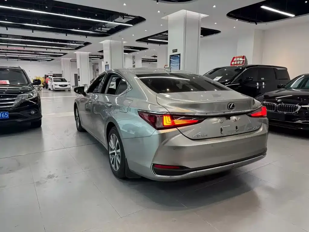 Lexus ES 2021 из CN, фото 6