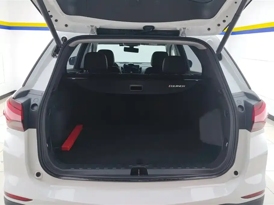 Chevrolet Equinox 2022 из CN, фото 3