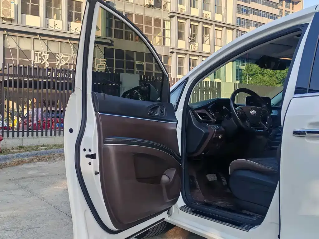 Buick GL8 2022 из CN, фото 8